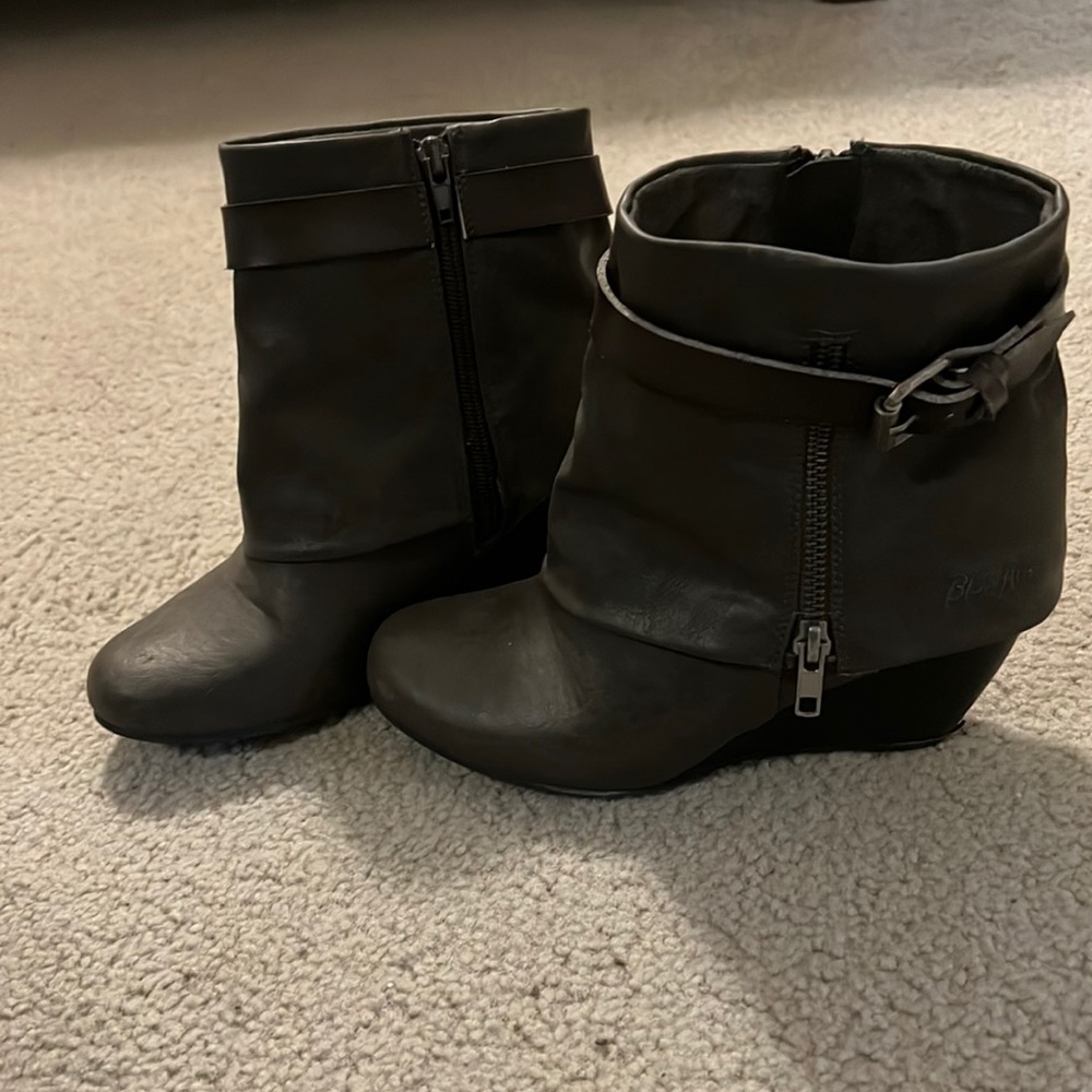 Blowfish bootie; dark grey; lightly warm